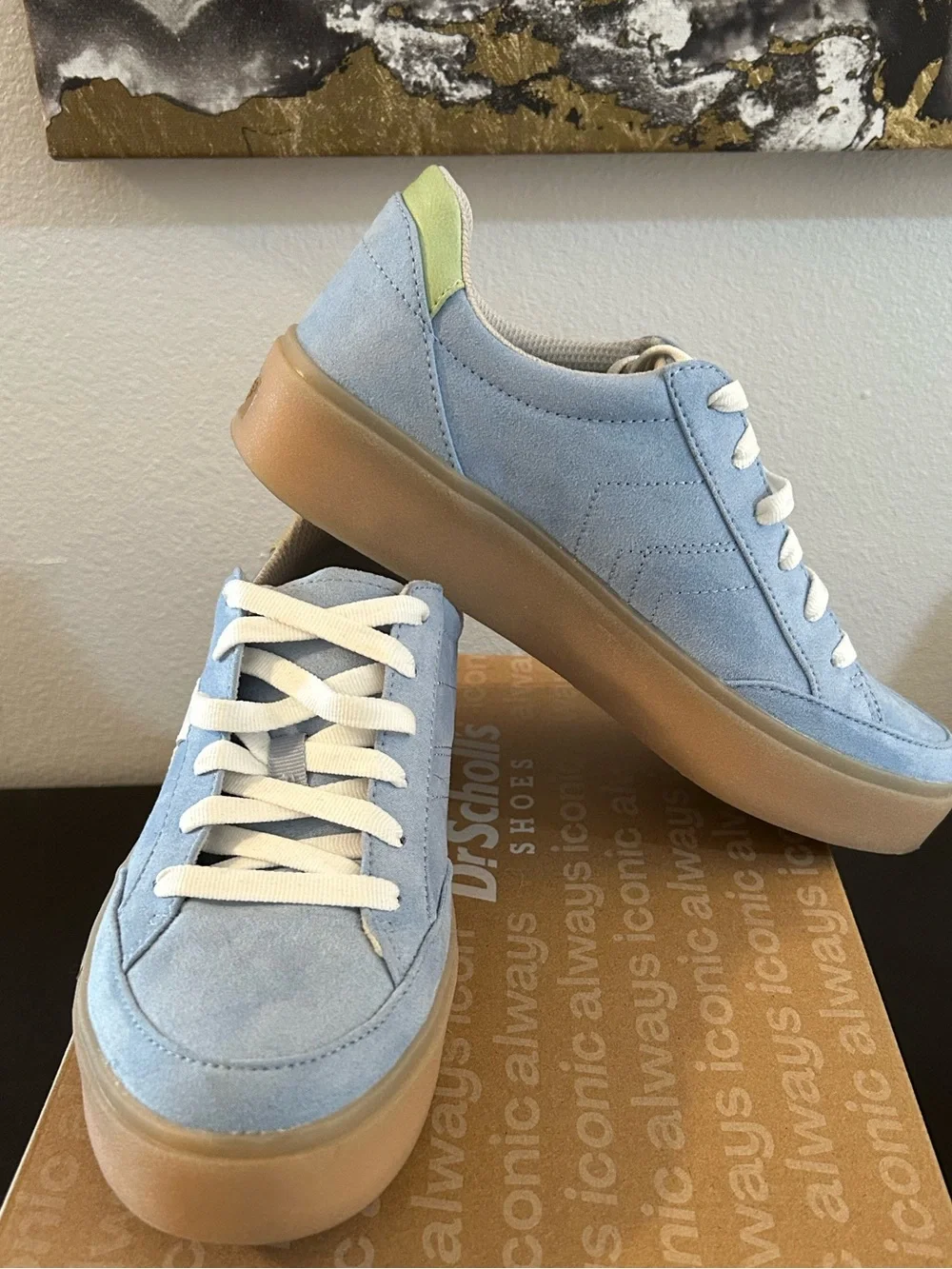 Dr Scholls 🌀NWT! Women’s Light Blue faux suede Lace-Up Sneaker